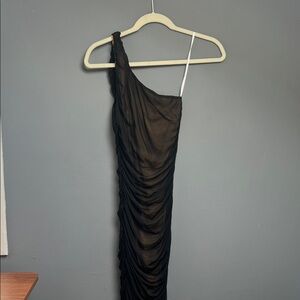 Lulu's Elegant One-Shoulder Black Dress